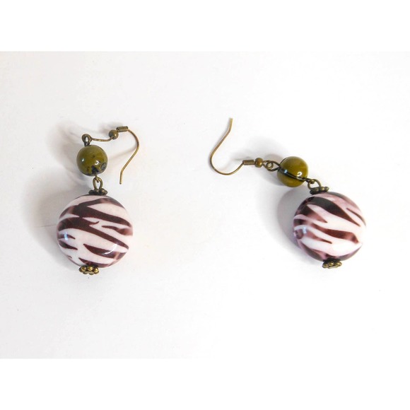 Vintage White & Brown Leopard Striped Drop Earrings - Picture 5 of 7